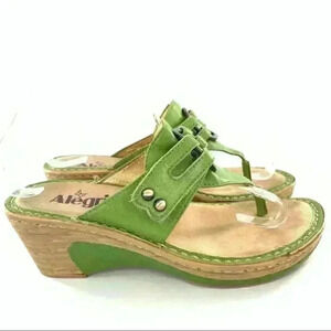 Alegria sandals 35 green leather thong sticky strap orthopedic comfort wedges
